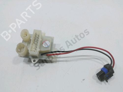 Used Heater resistor Heater resistor RENAULT CLIO II (BB_, CB_) 1.2 (BB0A, BB0F, BB10, BB1K, BB28, BB2D, BB2H, CB0A,... (58 hp) 33034225 33034225