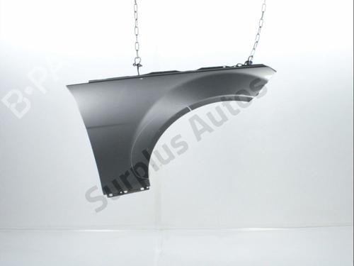 Używane Błotnik przedni prawy MERCEDES-BENZ C-CLASS T-Model (S204) C 180 CDI (204.200) (120 hp) 30633046