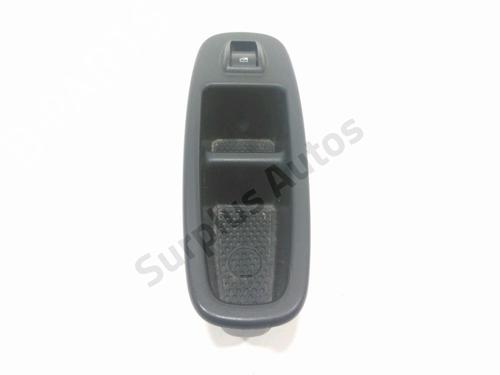 Mando elevalunas delantera derecho FIAT 500L (351_, 352_) 1.3 D Multijet (199LXY1A, 199LXY11) (84 hp) 31350644