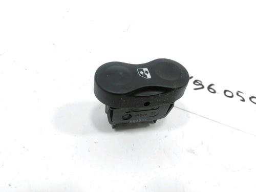 Used Right front window switch Right front window switch DACIA SANDERO 1.2 16V (75 hp) 30994296 30994296