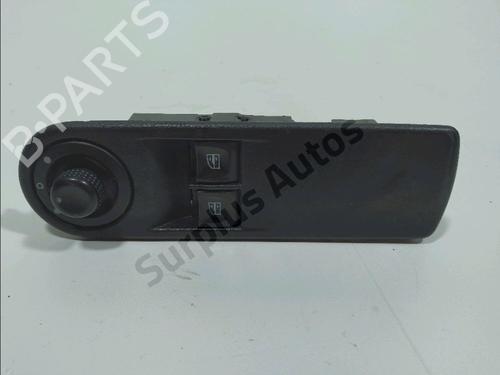 Used Left front window switch RENAULT CLIO IV (BH_) 1.5 dCi 75 (75 hp) 30475384