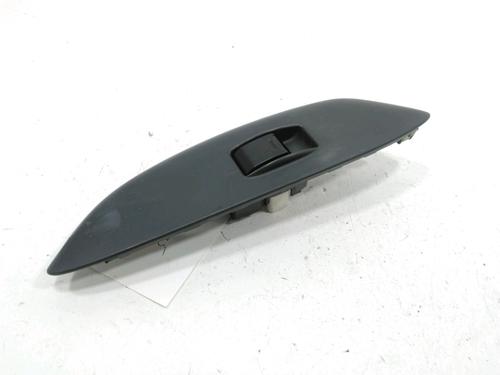 Used Right front window switch TOYOTA YARIS (_P1_) 1.4 D-4D (NLP10_, NLP10R) (75 hp) 31207651