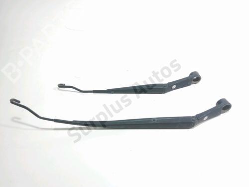 Used Front windshield wiper arm Front windshield wiper arm 38300981 38300981