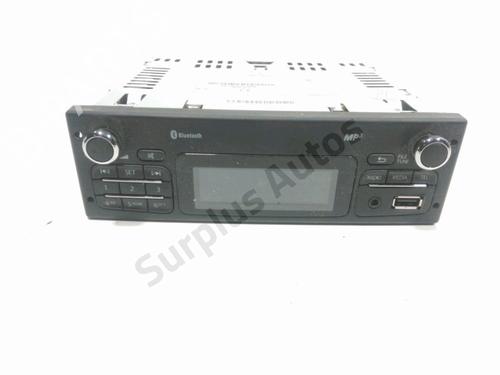 Radio RENAULT TWINGO II (CN0_) 1.2 16V (CN04, CN0B) (75 hp) 29857478