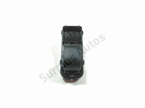 Used Right front window switch Right front window switch MAZDA CX-3 (DK) 1.5 SKYACTIV-D (DK2WS, DK5FW) (105 hp) 37772932 37772932