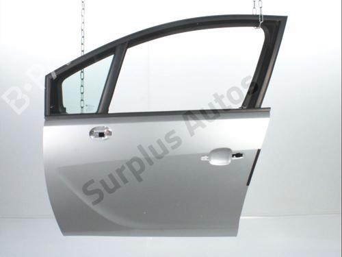 Used Left front door OPEL MERIVA B MPV (S10) 1.3 CDTI (75) (95 hp) 29416992