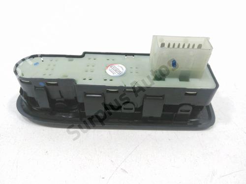 Left front window switch CITROËN C3 II (SC_) 1.4 | BP37870818I27 - Image 2