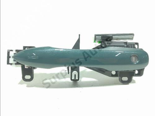 front-left-exterior-door-handle-toyota-yaris-cross-mxp_-2020-39260212 main image