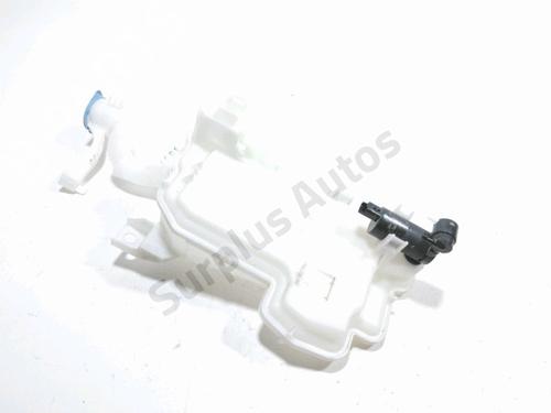 Used Windscreen washer tank Windscreen washer tank CITROËN C3 IV (CC_, CB_) 1.2 PureTech 100 (CCHPV4) (101 hp) 33750562 33750562