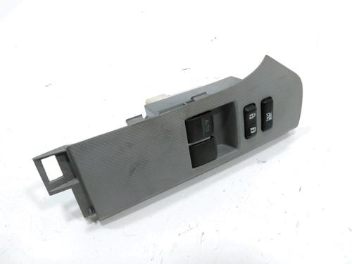 Used Left front window switch TOYOTA YARIS (_P13_) [2010-2020]  30998912
