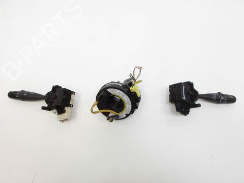 Commandes au volant Commandes au volant 37766512 37766512