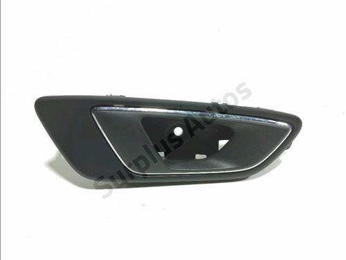 Used Front right interior door handle Front right interior door handle 33421212 33421212