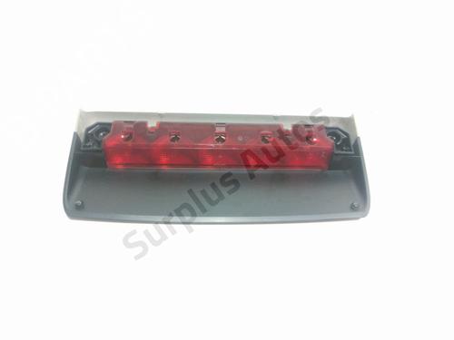 Used Third brake light PEUGEOT 407 (6D_) 2.0 HDi 135 (6DRHRH, 6DRHRE, 6DRHRG, 6DRHRJ) (136 hp) 28271045