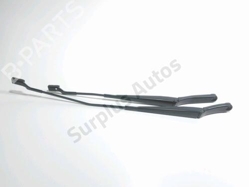 Used Front windshield wiper arm SKODA KAROQ (NU7, ND7) 1.6 TDI (115 hp) 28447968