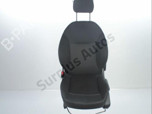 Siège avant gauche PEUGEOT 208 I (CA_, CC_) 1.2 PureTech 82 (82 hp) 28265302