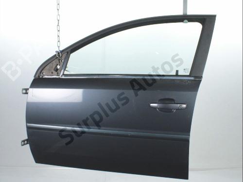 Used Left front door Left front door OPEL SIGNUM Hatchback (Z03) 1.9 CDTI (F48) (150 hp) 40490928 40490928