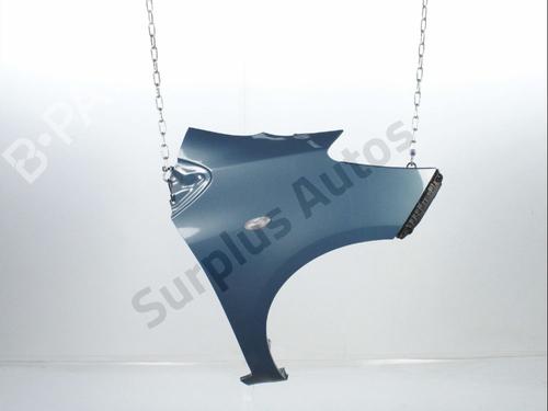 Guarda-lamas direito Guarda-lamas direito TOYOTA YARIS (_P9_) 1.0 VVT-i (KSP90_, KSP90R) (69 hp) 34616604 34616604