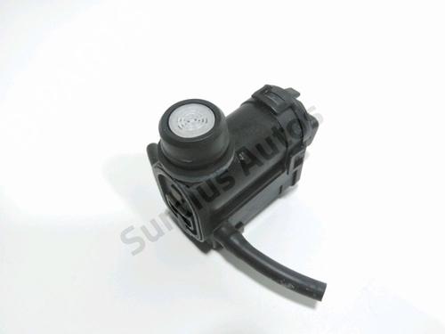 Used Washer pump Washer pump HYUNDAI KONA (OS, OSE, OSI) 1.6 GDi Hybrid (141 hp) 39942804 39942804