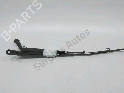 Front windshield wiper arm TOYOTA YARIS (_P1_) 1.4 D-4D (NLP10_, NLP10R) | BP31007973C143