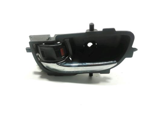 Used Rear left interior door handle TOYOTA YARIS (_P13_) 1.4 D (NLP130_, NLP130) (90 hp) 28252680