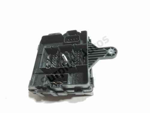 Used Fuse box Fuse box CITROËN C3 IV (CC_, CB_) 1.2 PureTech 100 (CCHPV4) (101 hp) 33750157 33750157