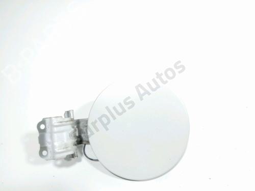 fuel-flap-lexus-ct-zwa10_-2010-28220264 main image
