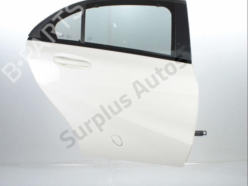 Puerta trasera derecha Puerta trasera derecha MERCEDES-BENZ A-CLASS (W176) A 250 (176.044) (211 hp) 36000319 36000319