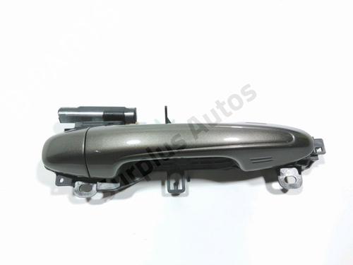 front-right-exterior-door-handle-toyota-rav-4-iv-_a4_-2012-2013-2014-2015-2016-2017-2018-2019-28241992 main image