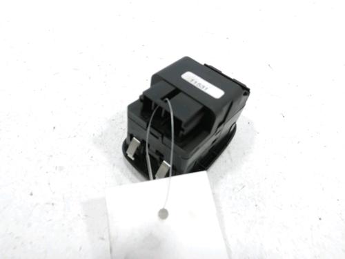 Left front window switch PEUGEOT 206+ (2L_, 2M_) 1.4 HDi eco 70 | BP30998966I27