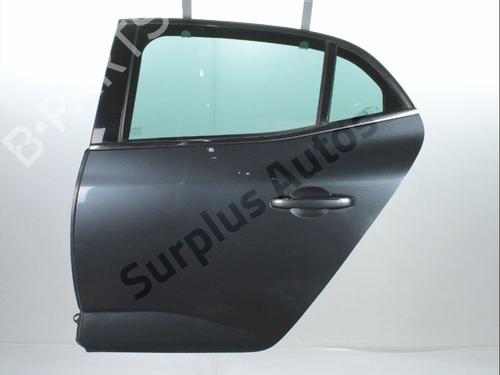 left-rear-door-renault-megane-iv-hatchback-b9amn_-2015-40214069 main image