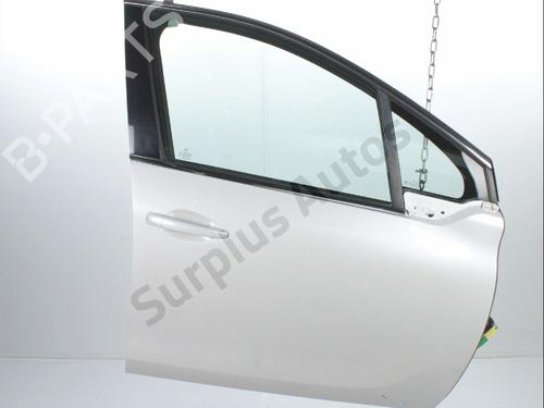 Dør højre fortil Dør højre fortil PEUGEOT 208 I (CA_, CC_) 1.2 THP 110 (110 hp) 36509334 36509334