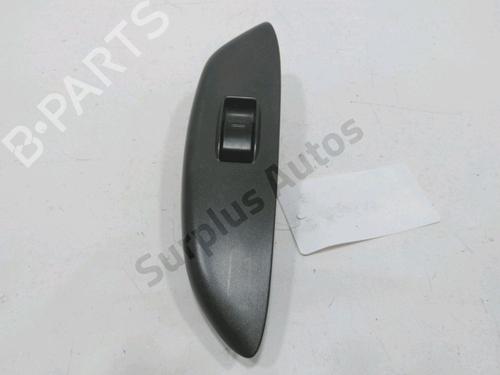Used Right front window switch TOYOTA YARIS (_P1_) 1.4 D-4D (NLP10_, NLP10R) (75 hp) 30994488