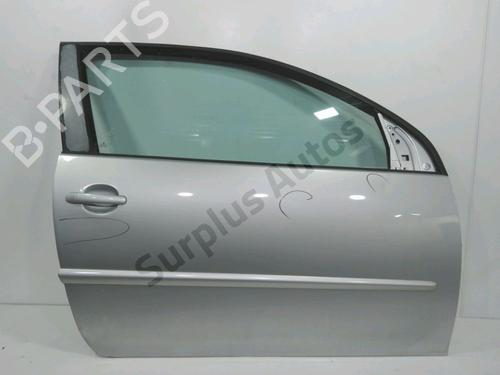 Used Right front door Right front door 37775580 37775580
