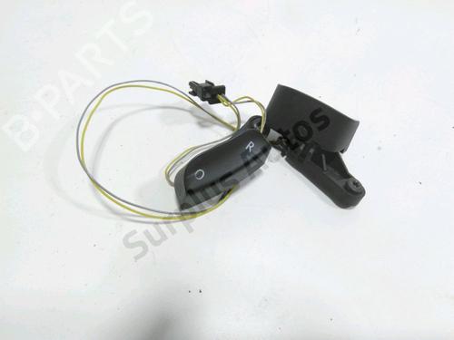 switch-renault-clio-iii-br01-cr01-2005-2006-2007-2008-2009-2010-2011-2012-2013-2014-40059450 main image