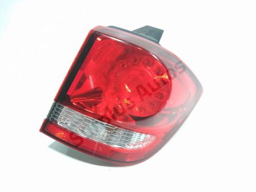 right-taillight-fiat-freemont-345_-2011-32976237 main image