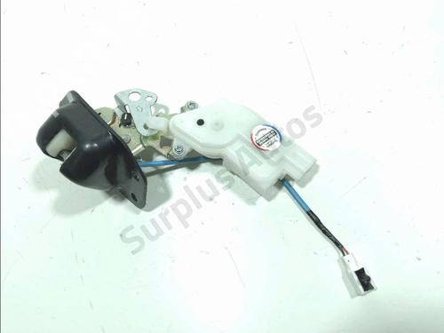 Fechadura da mala Fechadura da mala NISSAN MICRA IV (K13K, K13KK) 1.2 (80 hp) 34617130 34617130