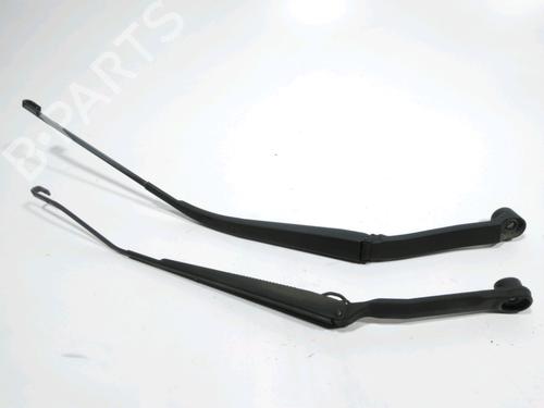 Used Front windshield wiper arm Front windshield wiper arm 37789929 37789929