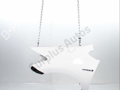 Guarda-lamas esquerdo Guarda-lamas esquerdo TOYOTA AURIS (_E15_) 1.8 Hybrid (ZWE150_, ZWE150R) (136 hp) 39765287 39765287