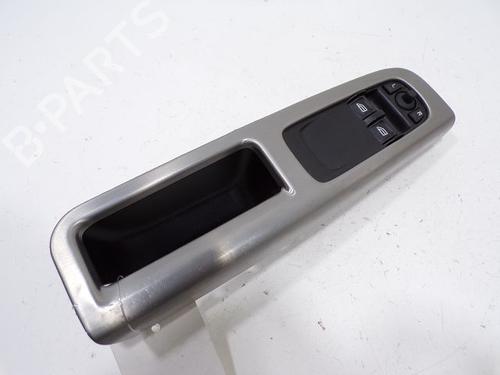 Used Left front window switch VOLVO C30 (533) 2.0 D (136 hp) 30998863