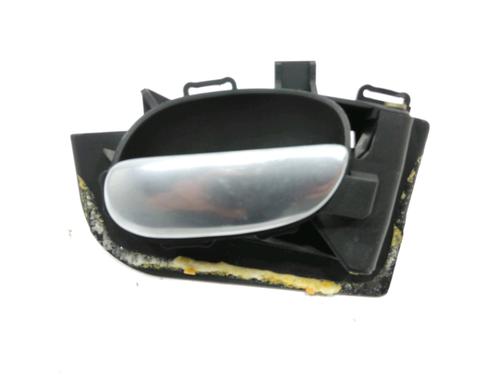 Højre bagtil invendig håndtag PEUGEOT 206 Hatchback (2A/C) 1.4 i (75 hp) 30999840