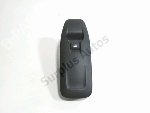 Used Right front window switch Right front window switch PEUGEOT 208 I (CA_, CC_) 1.5 BlueHDI 100 (102 hp) 32843137 32843137