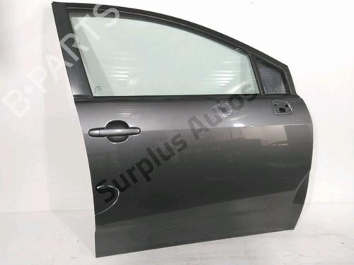 Used Right front door Right front door 30996679 30996679