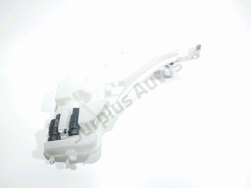 windscreen-washer-tank-bmw-3-touring-f31-2012-2013-2014-2015-2016-2017-2018-2019-28274151 main image