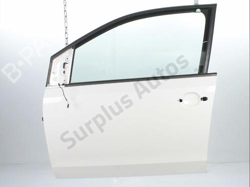 left-front-door-vw-up-121-122-bl1-bl2-bl3-123-2011-33421230 main image