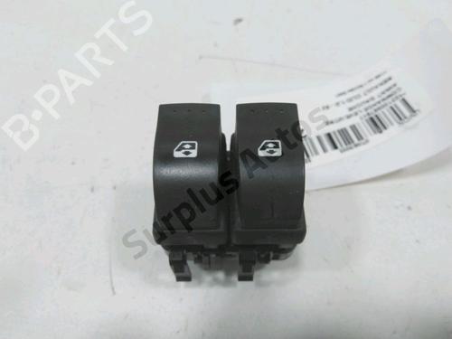Used Left front window switch RENAULT CLIO II (BB_, CB_) 1.2 (BB0A, BB0F, BB10, BB1K, BB28, BB2D, BB2H, CB0A,... (58 hp) 30999177