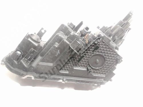 Right headlight TOYOTA YARIS CROSS (MXP_) 1.5 Hybrid (MXPJ10) | BP31987207C29