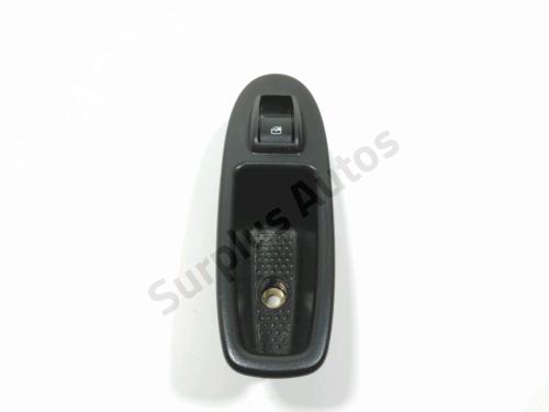Used Right rear window switch Right rear window switch FIAT 500L (351_, 352_) 1.6 D Multijet (199LYD1B) (105 hp) 37778378 37778378