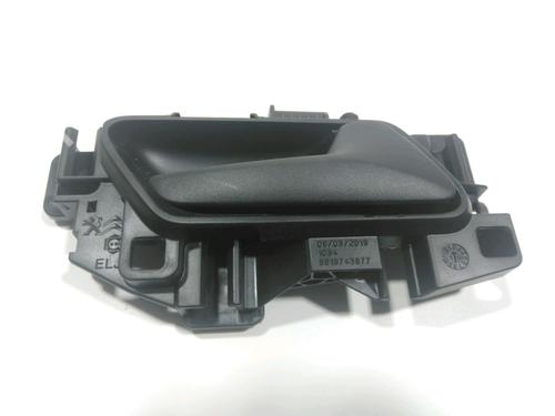 Used Front right interior door handle Front right interior door handle 37774808 37774808