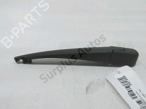 Used Rear windshield wiper arm Rear windshield wiper arm 37789654 37789654