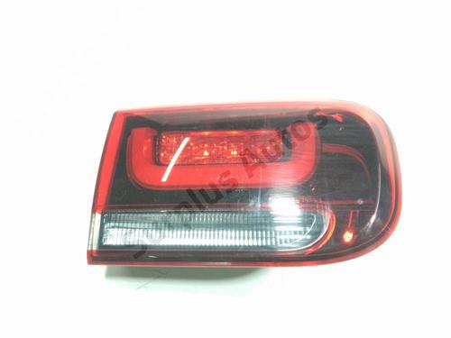 left-tailgate-light-citroen-c4-cactus-2014-37292605 main image